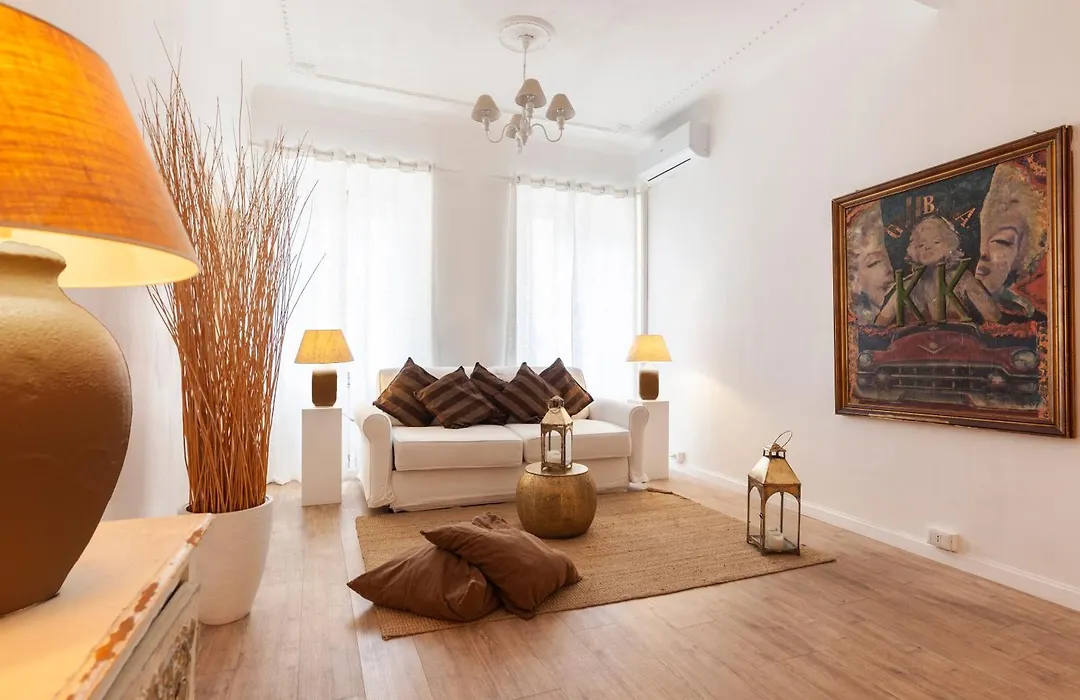 Piazza di Spagna Historic Flat-1