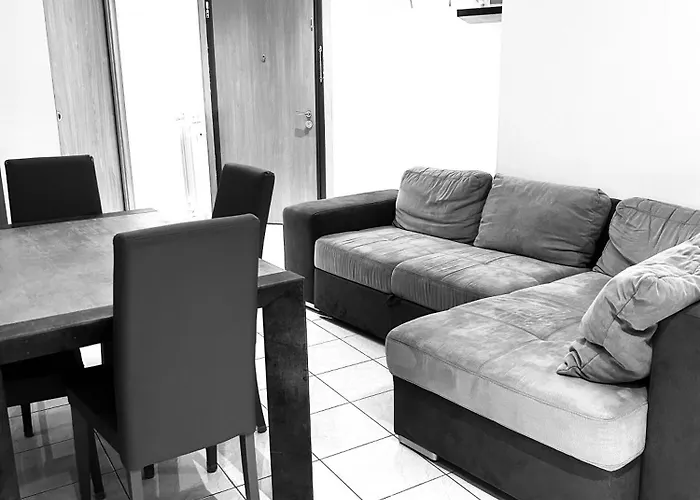 Tiburtina Station Apartment